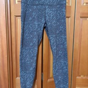 Varley Let’s Go High Rise Brown Camouflage Leggings Size M
